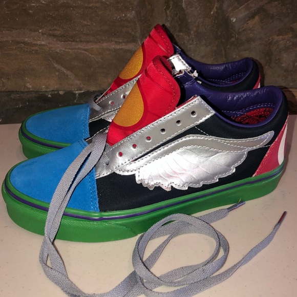 vans chukka low white leather